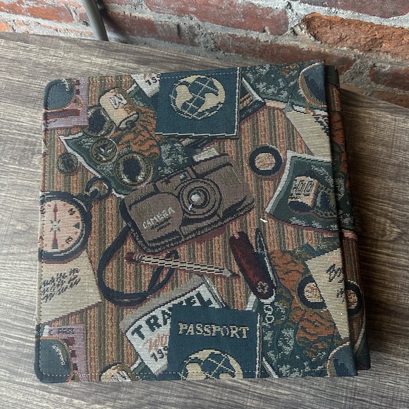 Creative Memories Passport Tapestry Travel Album 12x12 Pages - Picture 4 of 11